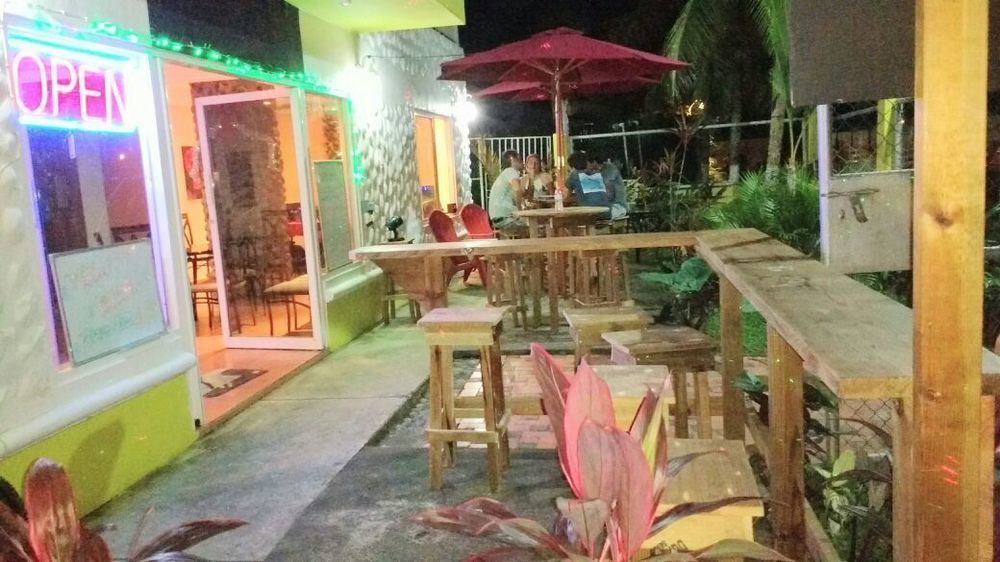 Nics Place Bocas Town Exterior photo