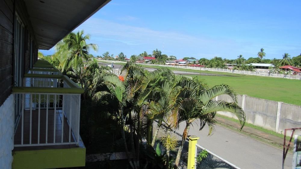Nics Place Bocas Town Exterior photo